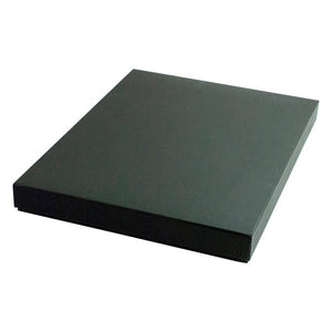 Schwarze Kartonverpackung