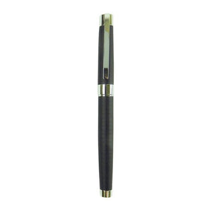 Schwarzer Stift in einem Karo-Muster mit Deckel und silbernen Details