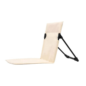 Verstellbare, beige Strandmatte mit schwarzer Stütze