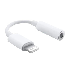 Herangezoomtes Bild an den weissen Kabeladapter