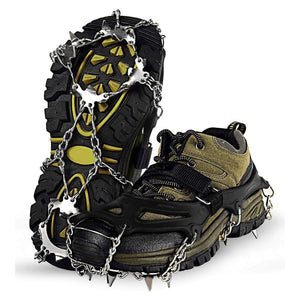 Grödel für Wanderschuhe in einem Anwendungsbeispiel
