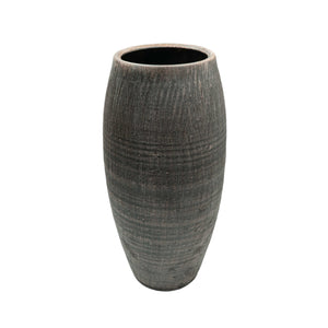 Braune Vase schräg von oben