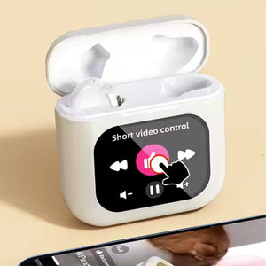 Weisse Bluetooth Kopfhörer mit Display und Anwendungsbeispiel