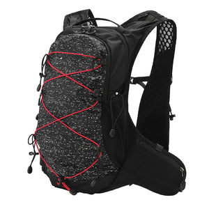 Schwarzer Rucksack mit roten Details