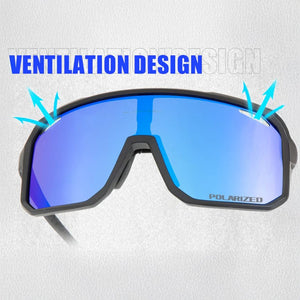 Lila Sport-Sonnenbrille mit schwarzem Gestell und Lüftungsdesign