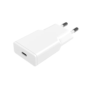 Weisser Stecker mit USB-C Anschluss