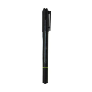 Schwarzer Fineliner und Textmarker