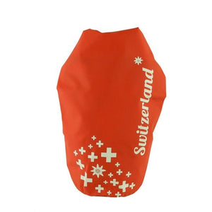Roter Regenschutz Mit "Switzerland" Aufschrift und Schweizerwappen Design