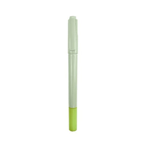 Hellgrüner Fineliner und Textmarker