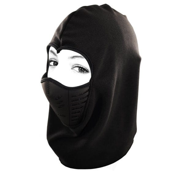 Schwarze Sturmmaske an einem Kopf von der Seite