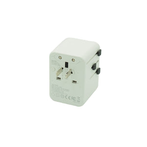 Weisser Weltreisestecker mit verschiedenen Anschlüssen von hinten
