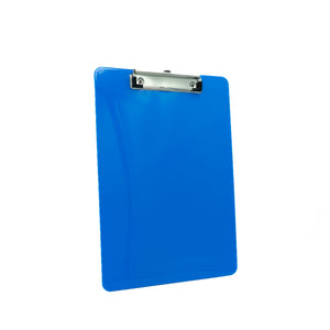 Blaues Klemmbrett von vorne