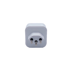 Weisser UK zu CH Steckdosenadapter von hinten
