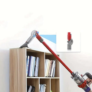 Rot-silberner, faltbarer Adapter für Dyson-Staubsauger in einem Anwendungsbeispiel