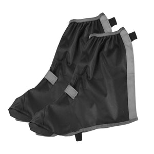Schwarzer Plastikschuhüberzug