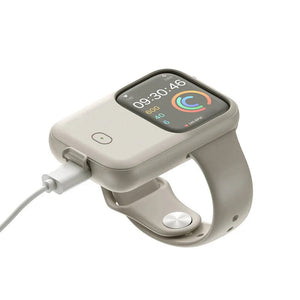 Beige Powerbank für Apple Watch in einem Anwendungsbeispiel
