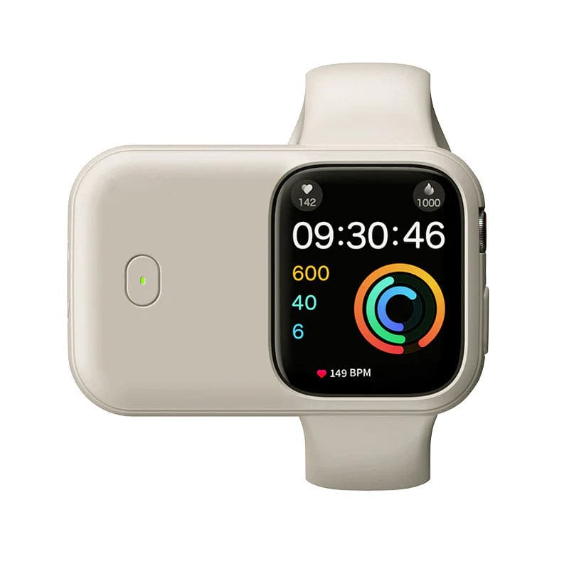 Beige Powerbank für Apple Watch an einer Apple Watch von oben