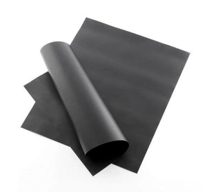 Schwarze Grillmatten