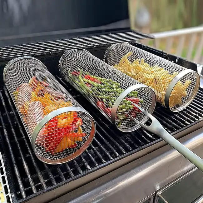 Silberner, Zylinderförmiger Grillkorb in noch mehr Anwendungsbeispielen