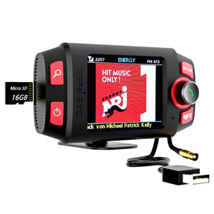 Schwarzes Autoradio mit USB-A, 3.5mm Aux Anschluss, einer 16GB SD-Karte und roten Knöpfen in einem Anwendungsbeispiel mit Radiosender NRJ