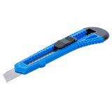 Blaues Japan-Messer mit schwarzen Details von vorne