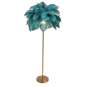 Stehlampe mit blauen Straussenfedern und goldenem Ständer