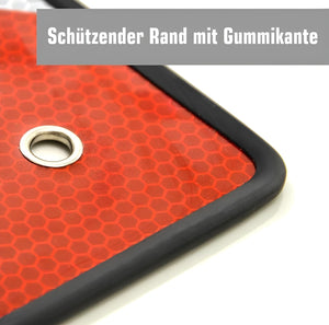 Herangezoomtes Bild an den schwarzen Gummi-Schutzrand
