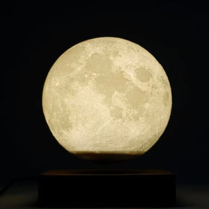 Schwebender Smart-Moon mit Holz-Plattform in einem Beispiel im DUnkeln