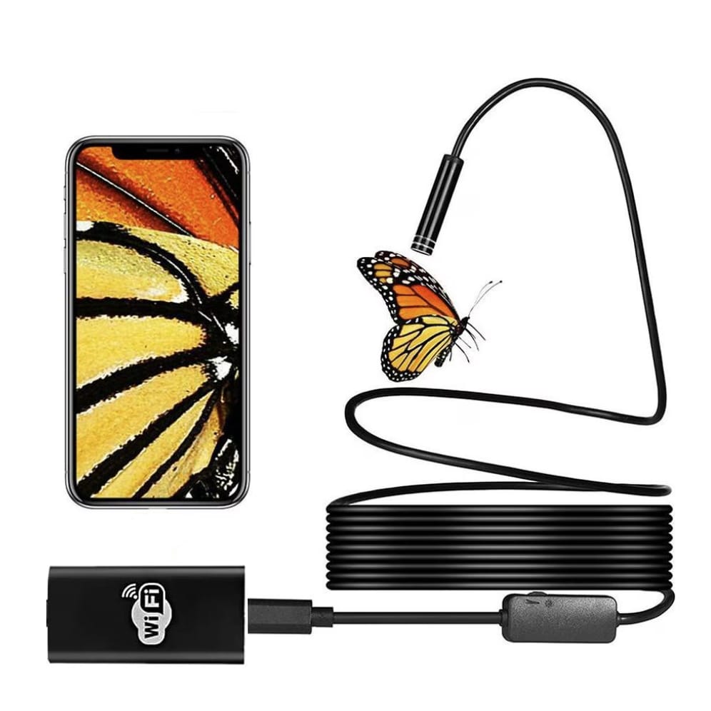 Schwarze Endoskopkamera in einem Anwendungsbeispiel mit einem Schmetterling