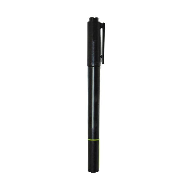 Schwarzer Fineliner und Textmarker
