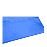 Blaues Mikrofasertuch ausgepackt