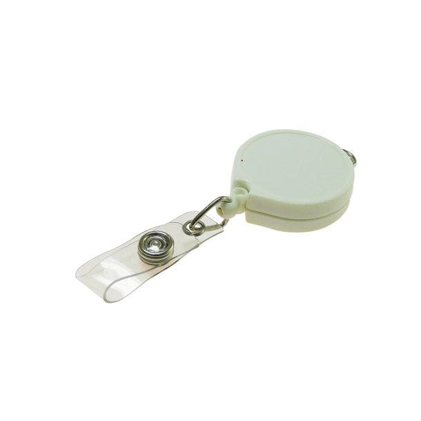 Weißer Badgehalter mit Clip auf der Rückseite und Druckknopfverschluss, ausziehbar von der Seite