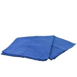 Blaues Mikrofasertuch ausgepackt